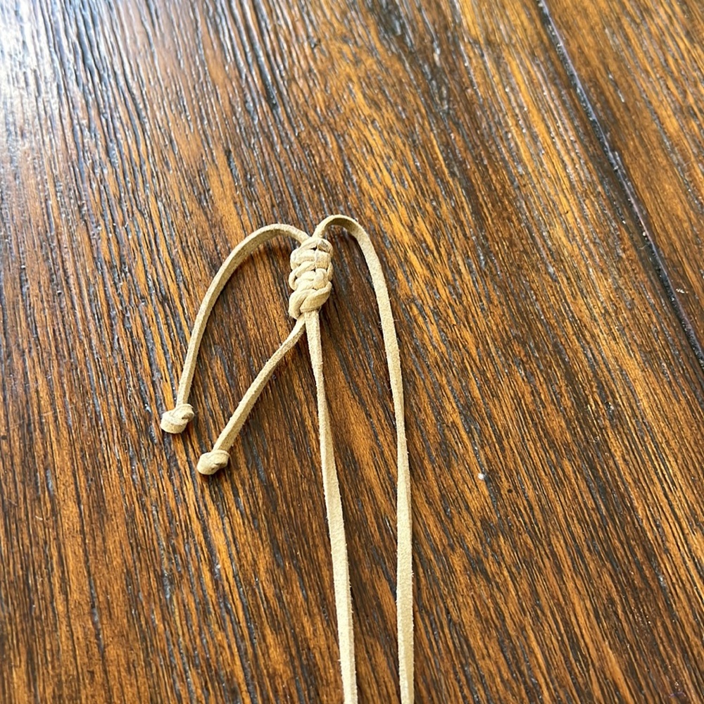 Suede and Stone Lariat Necklace - Picture 4 of 5